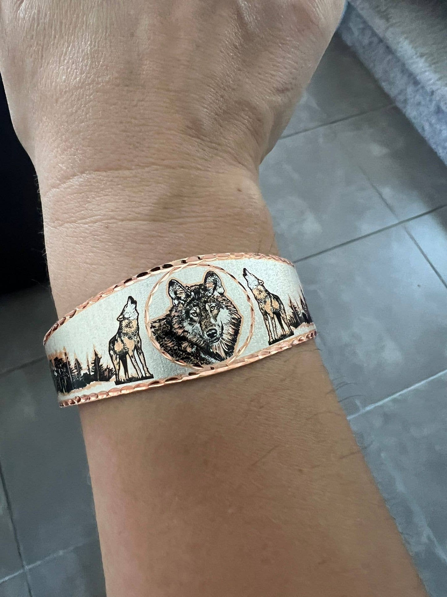 BR 25 Timber Wolf Bracelet