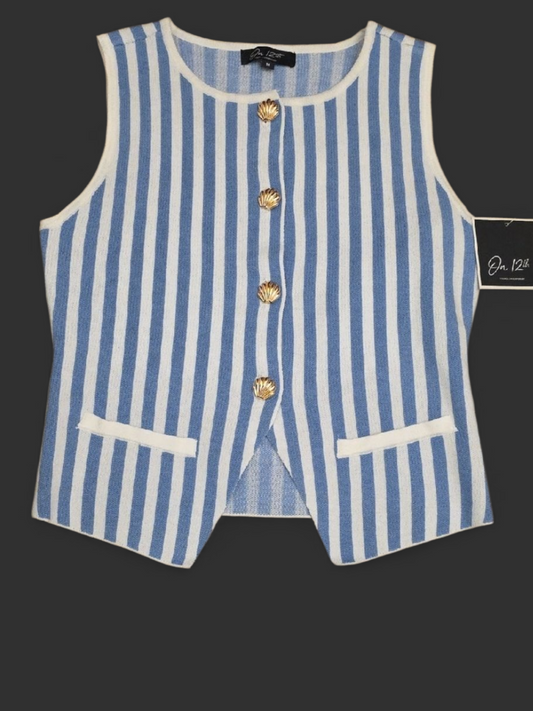 Sleeveless button down top. Size Medium